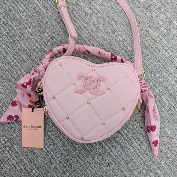 BNWT Juicy Couture Heart-Shaped Holding The Line Cherries Bag/Purse - Picture 1 of 13